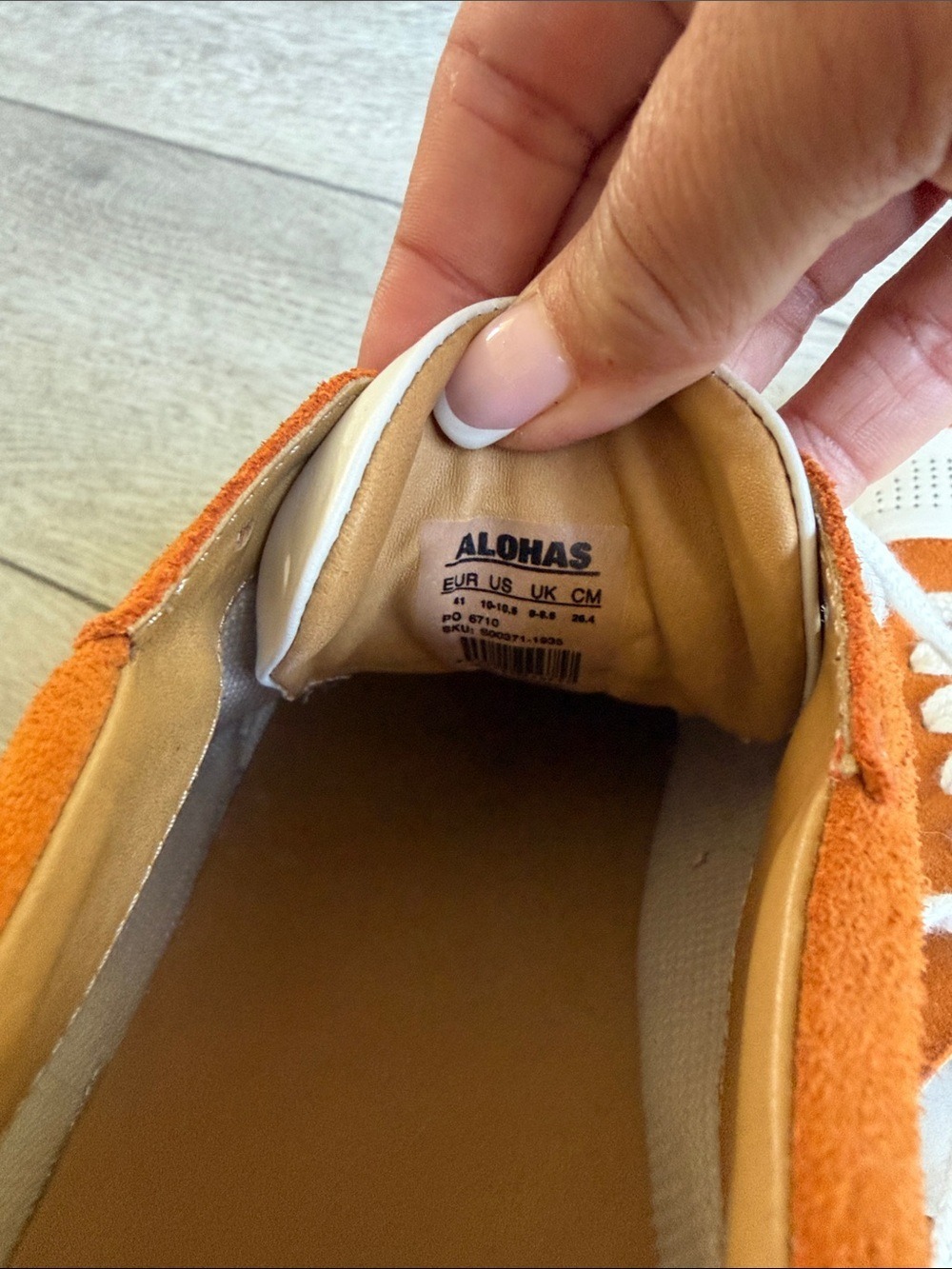 ALOHAS White and Orange Suede-Trim Low-Top Sneaker size 10 - Picture 7 of 10